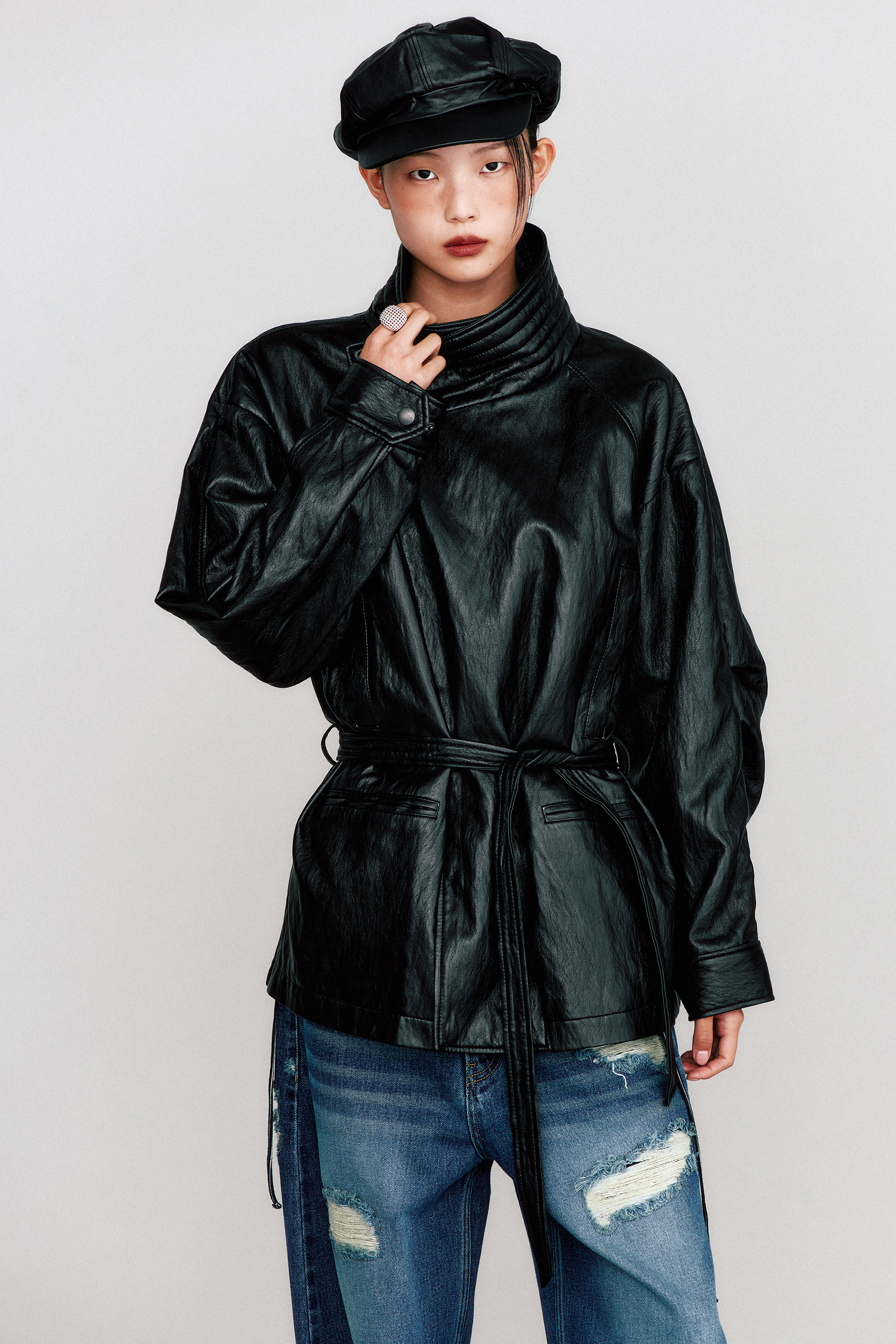LOOK 03