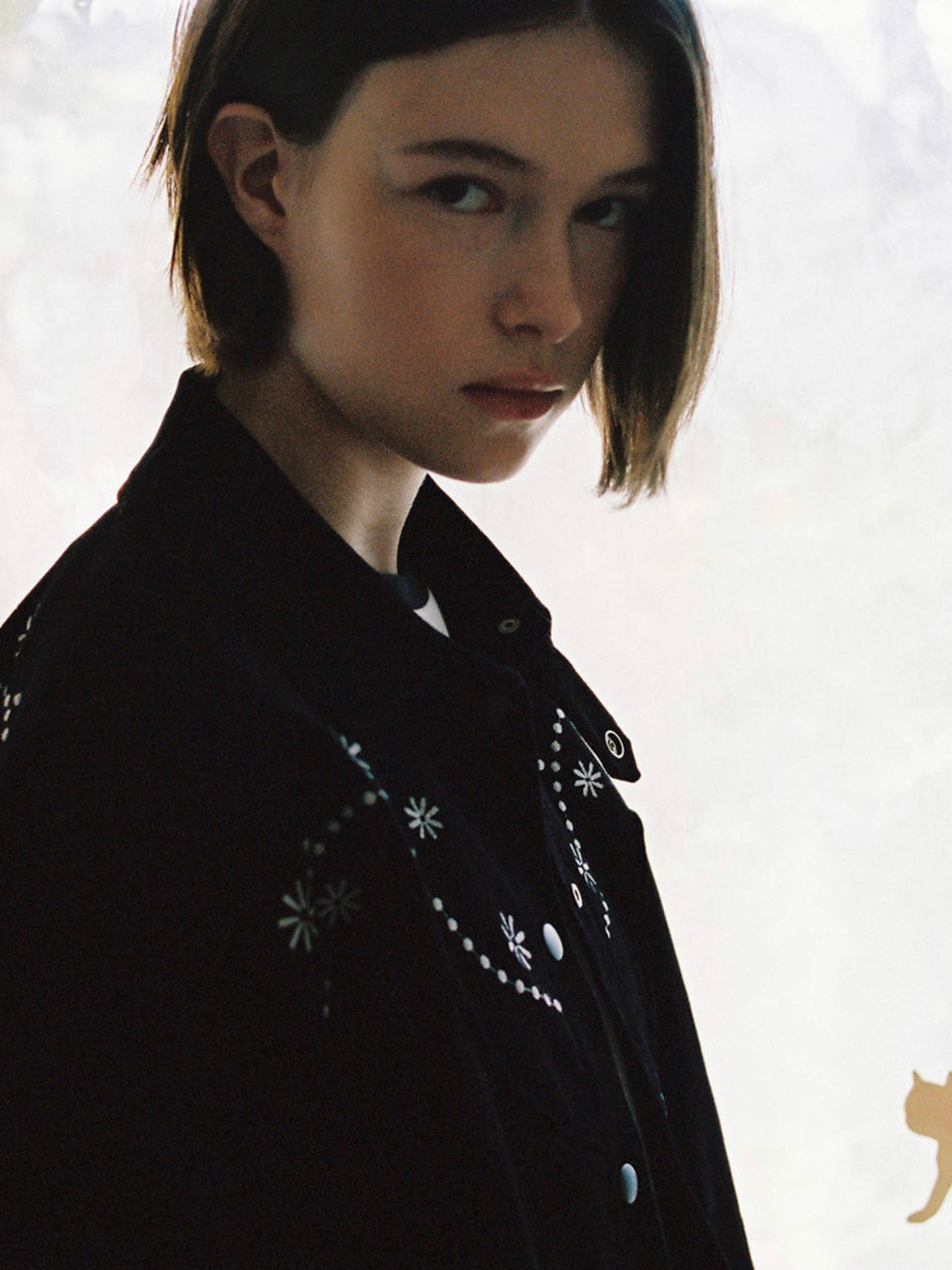 LOOK 02