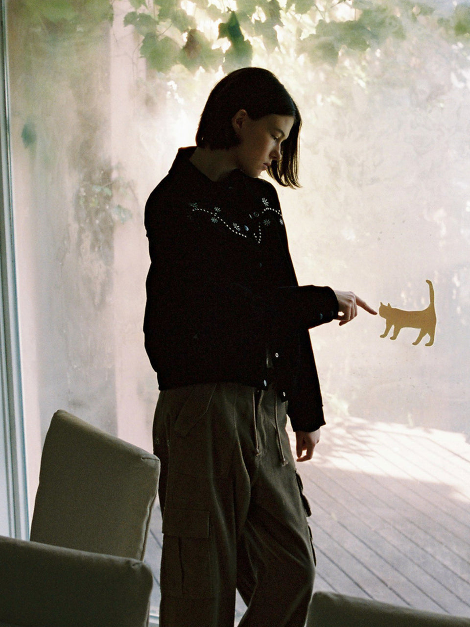 LOOK 02