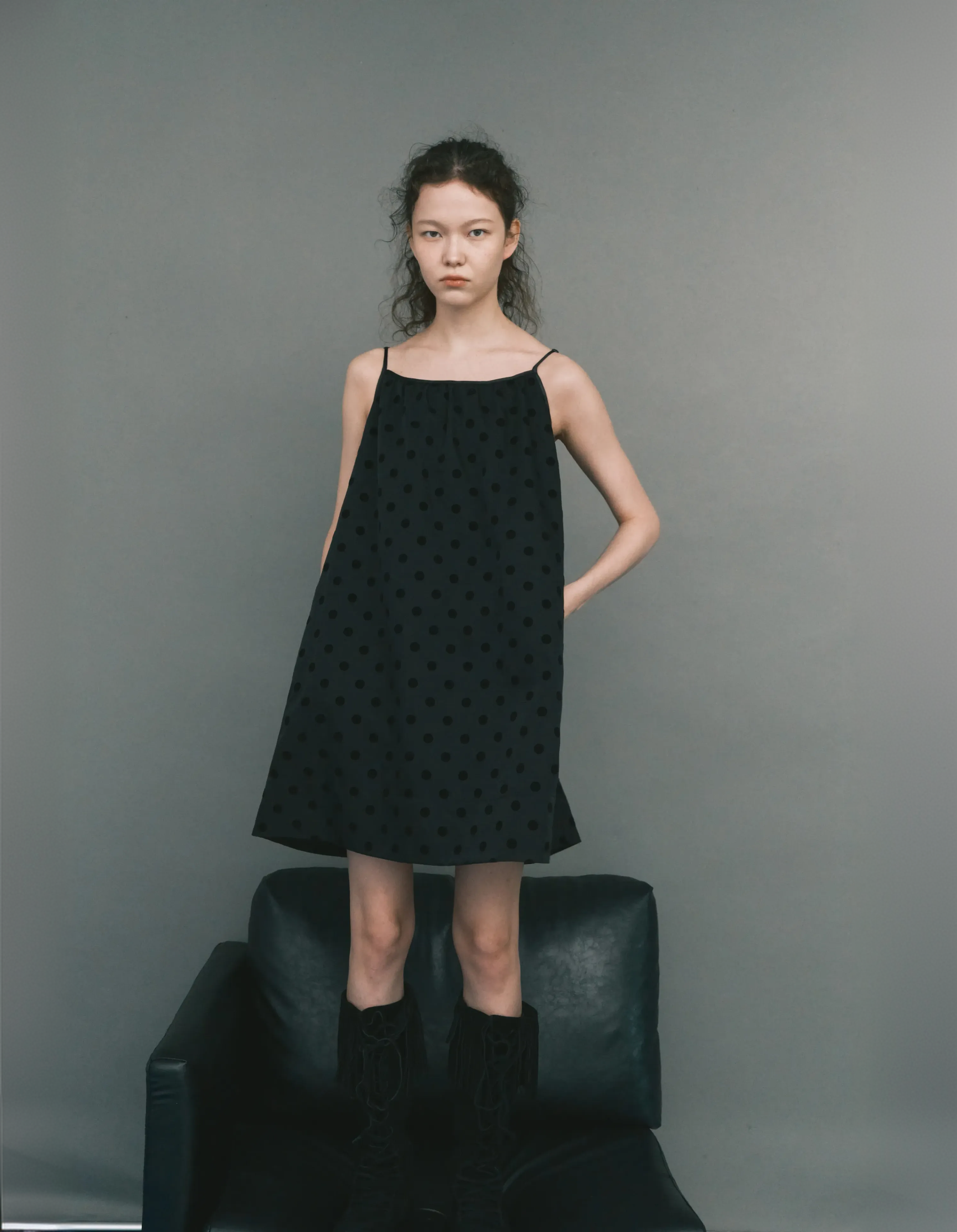 LOOK 02