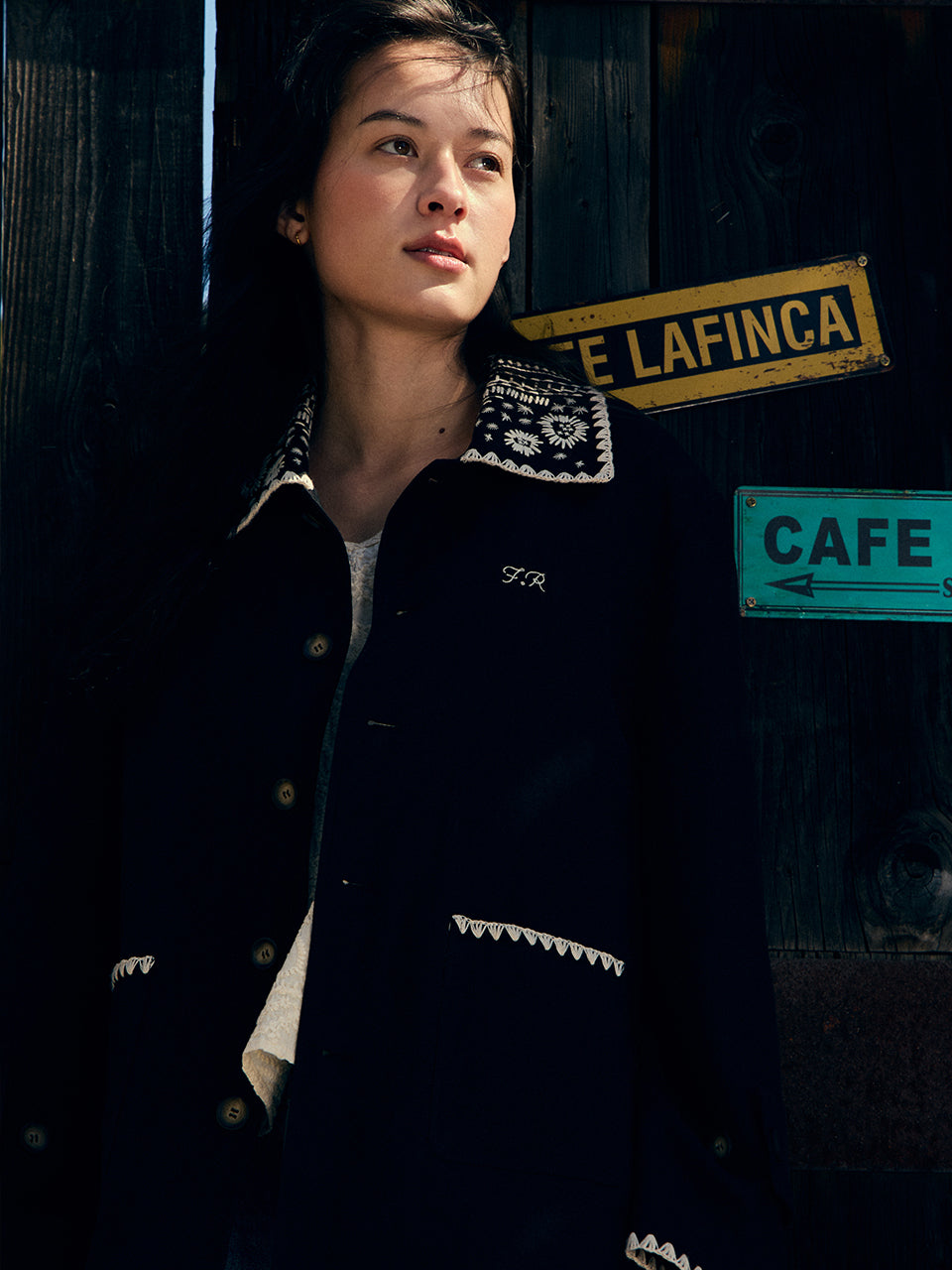 LOOK 05