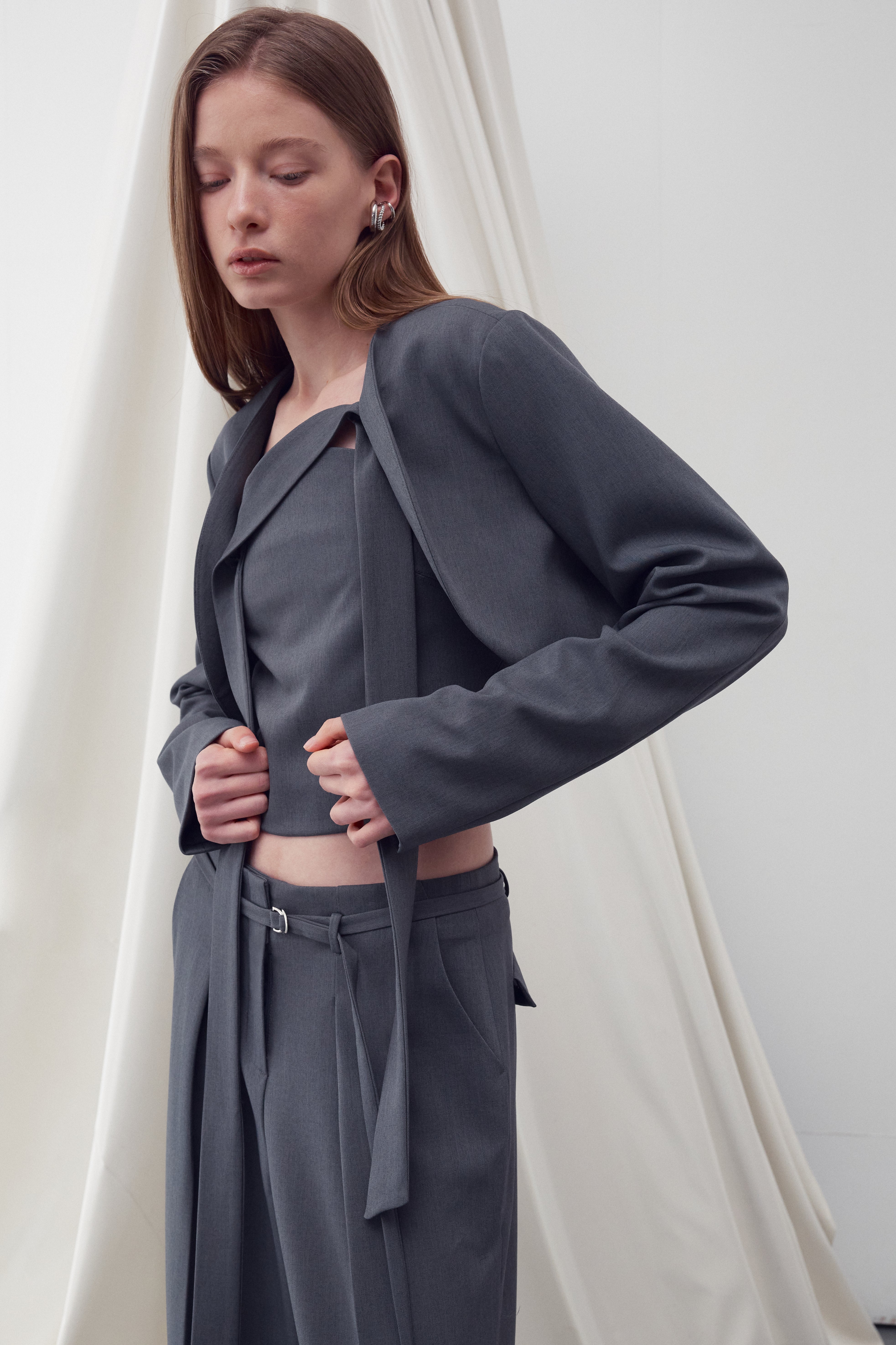 LOOK 02