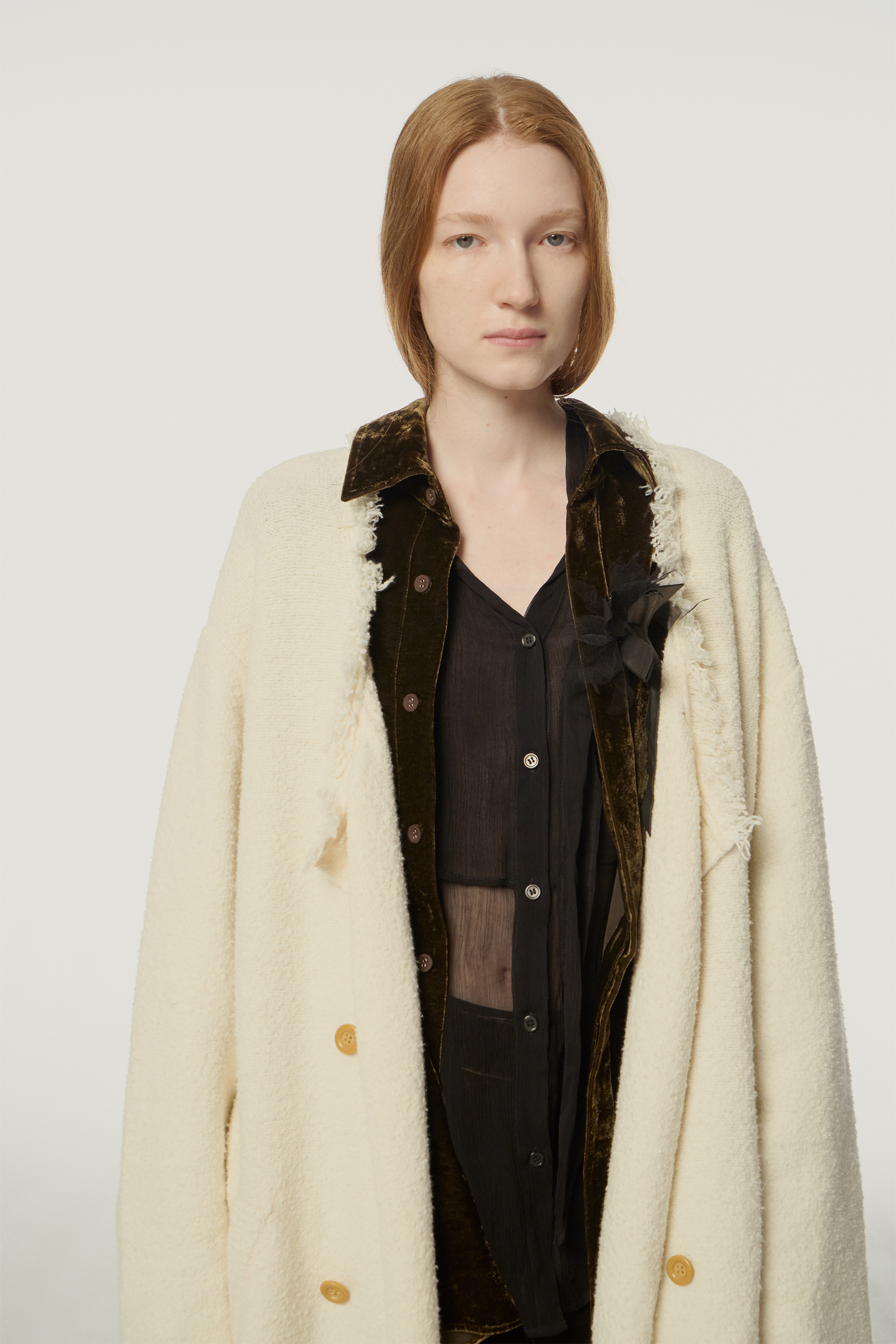 LOOK 02