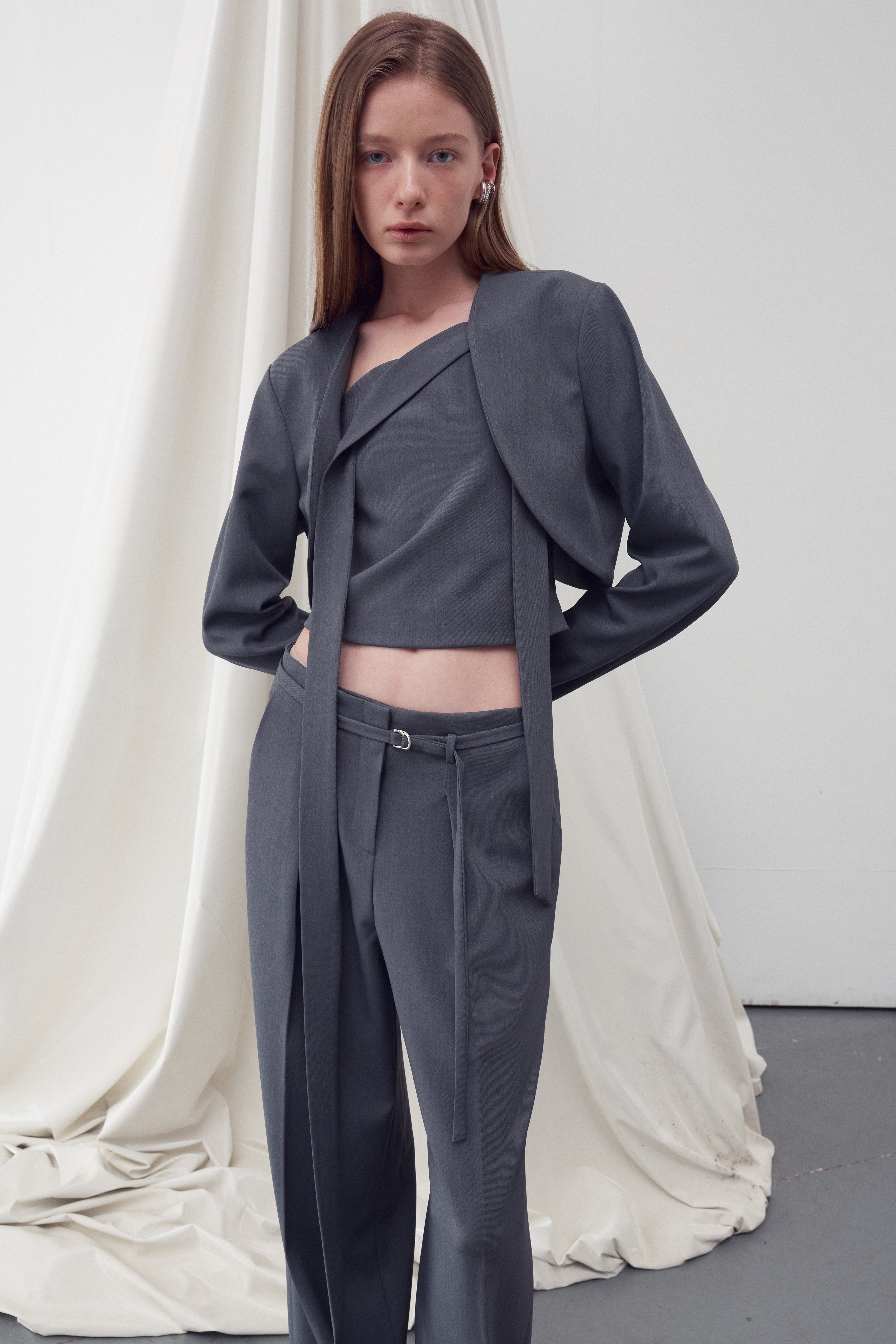 LOOK 02