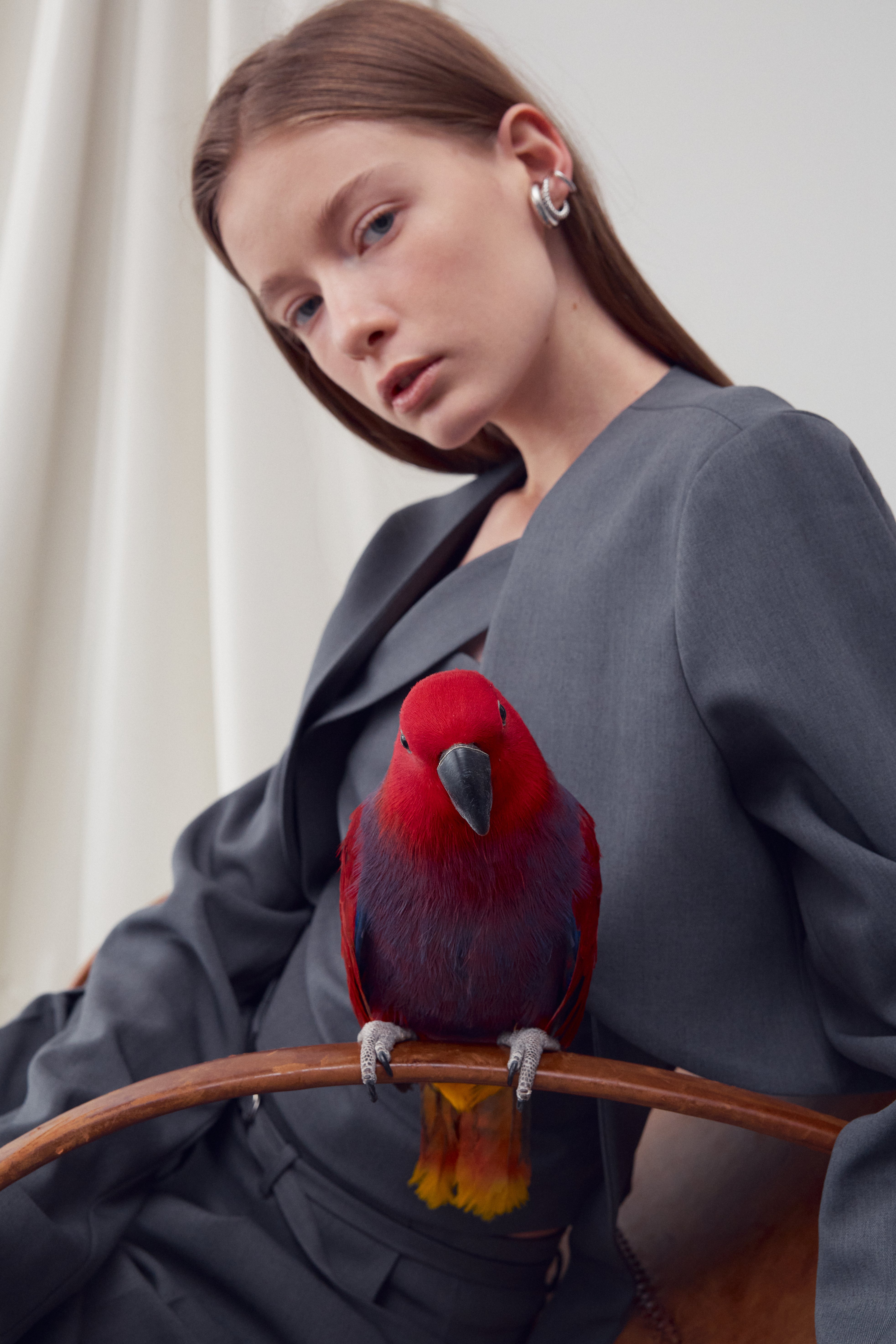 LOOK 02