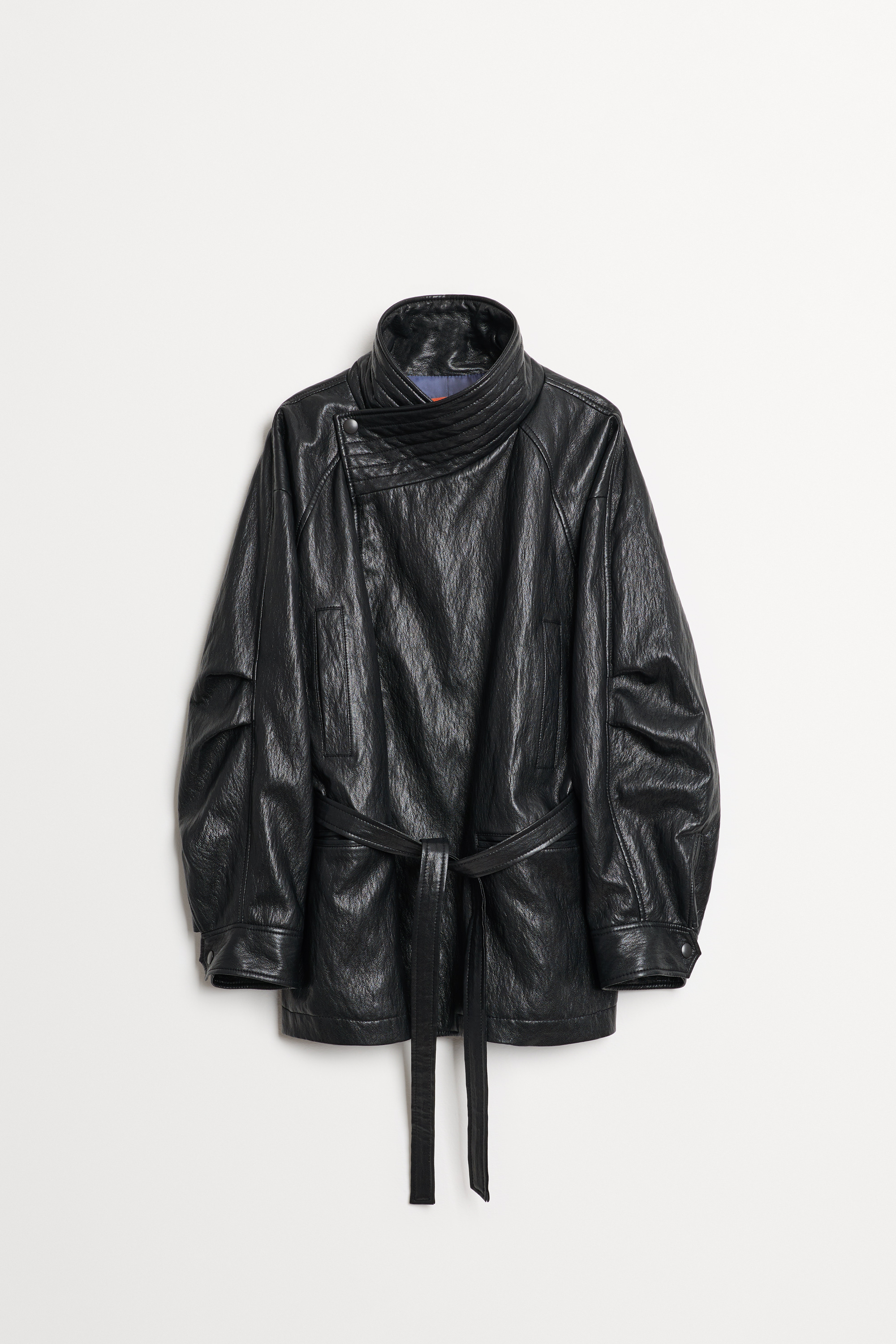 LOOK 03