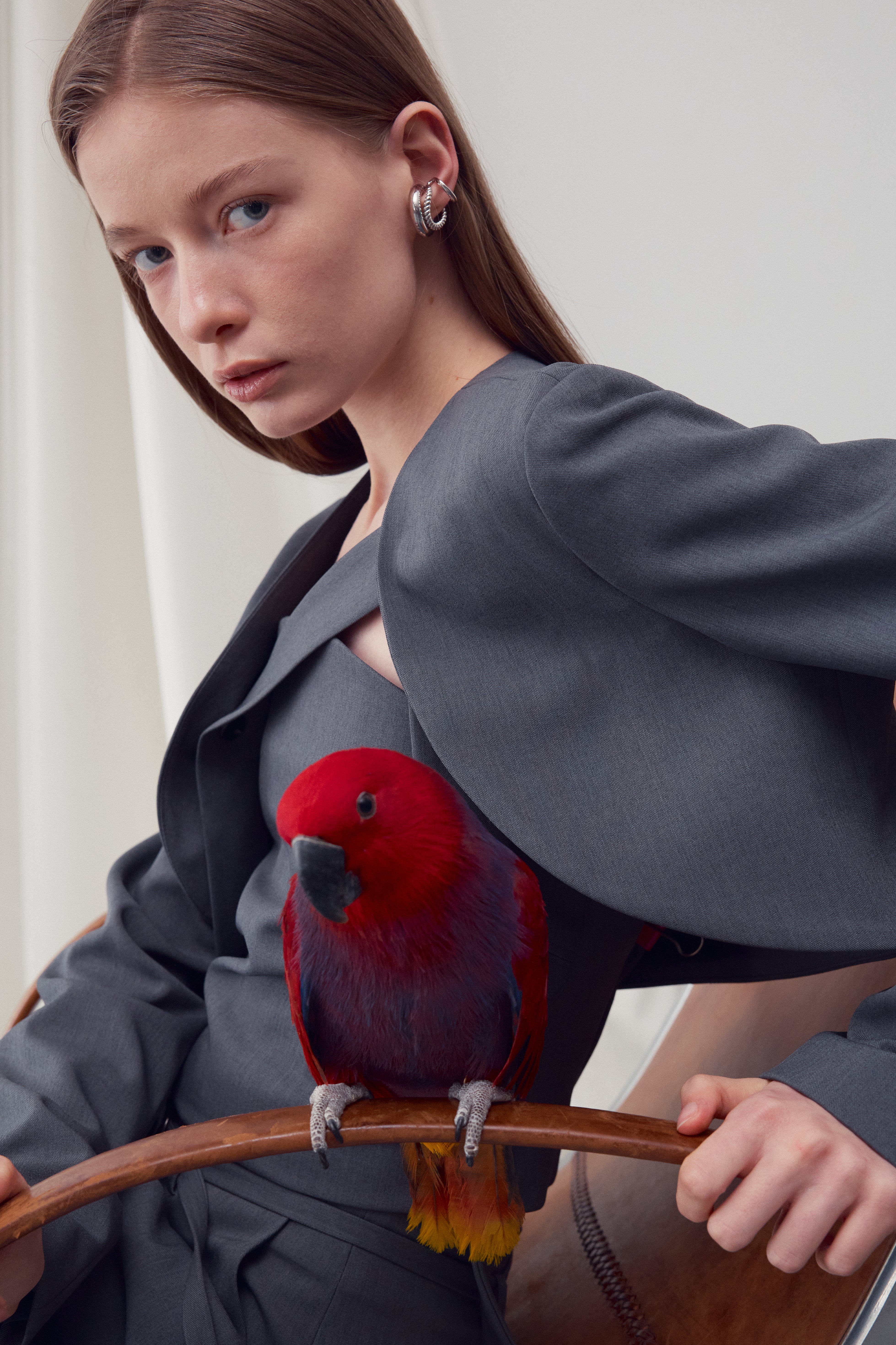 LOOK 02