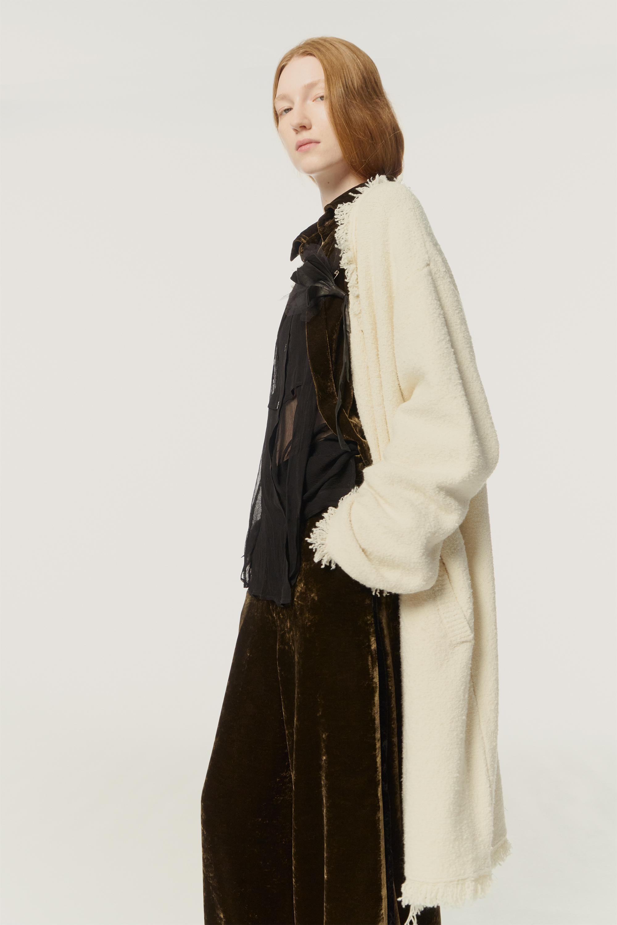 LOOK 02